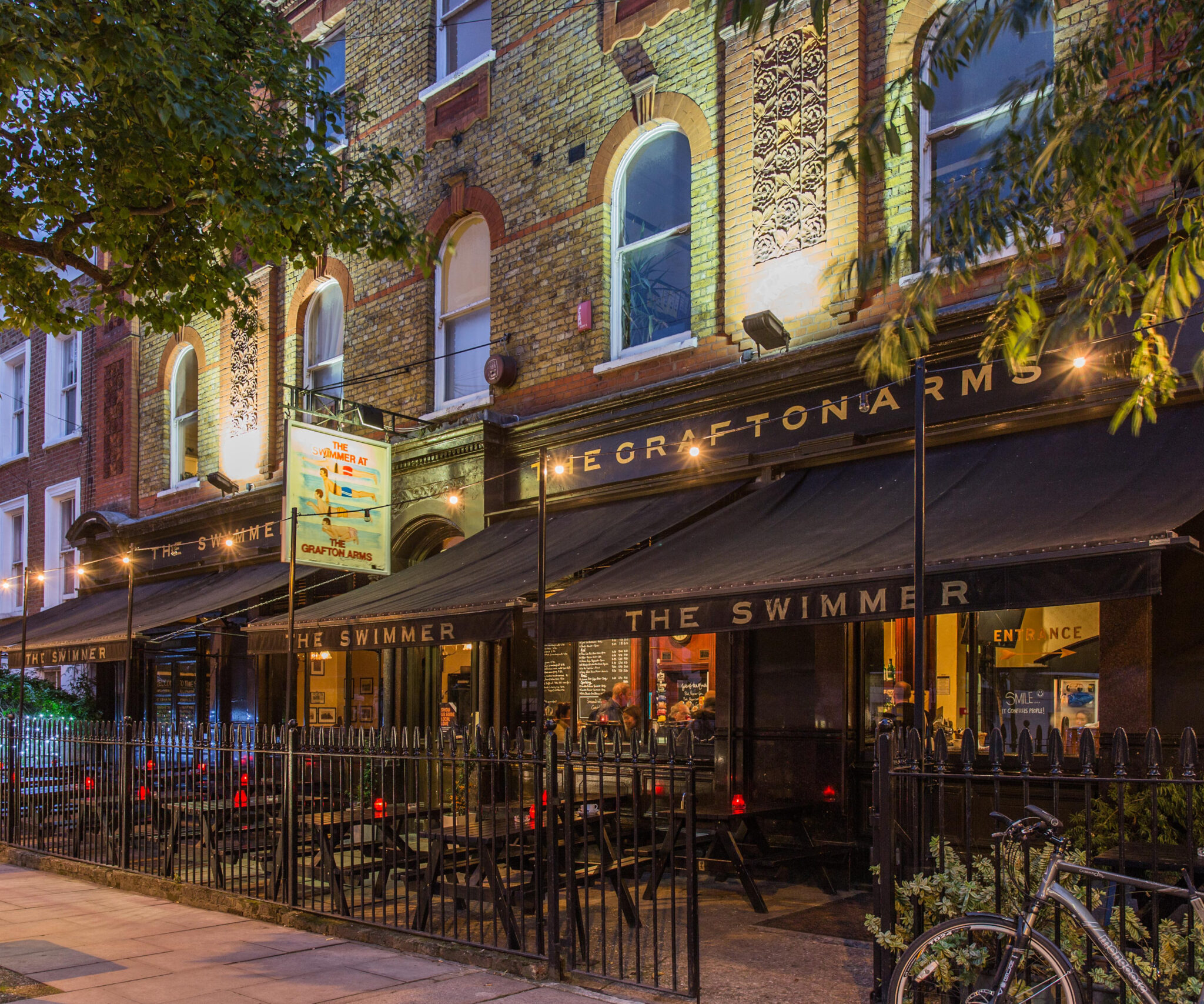 Photo of The Virgin Queen, Hackney